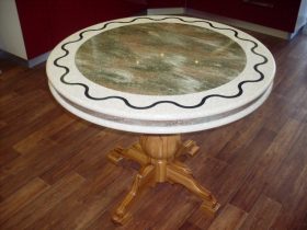 Сборка круглого стола в Искитиме