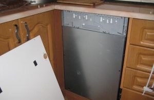 Установка фасада на посудомоечную машину в Искитиме